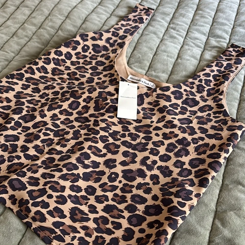 🆕Abercrombie | Women’s Satin Scoopneck Cami Leopard Print New S - Picture 6 of 6